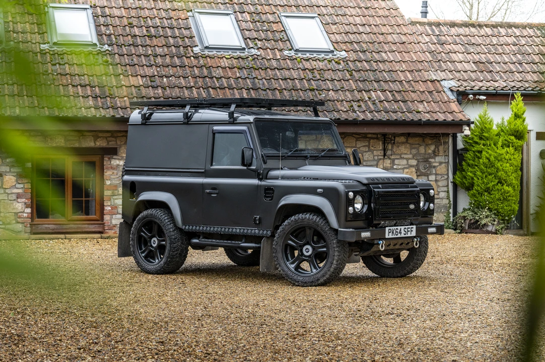 2014 Land Rover Defender 90 - Image 11 of 31