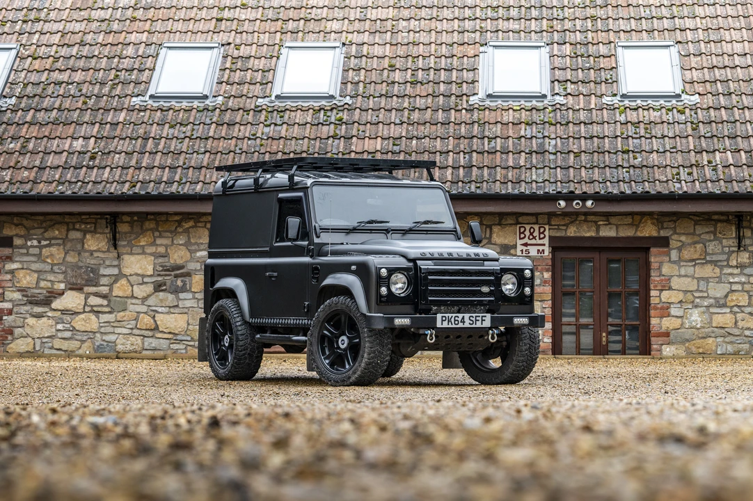 2014 Land Rover Defender 90 - Image 19 of 31