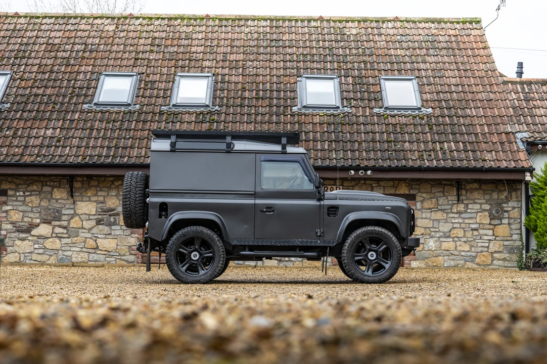 2014 Land Rover Defender 90 - Image 12 of 31