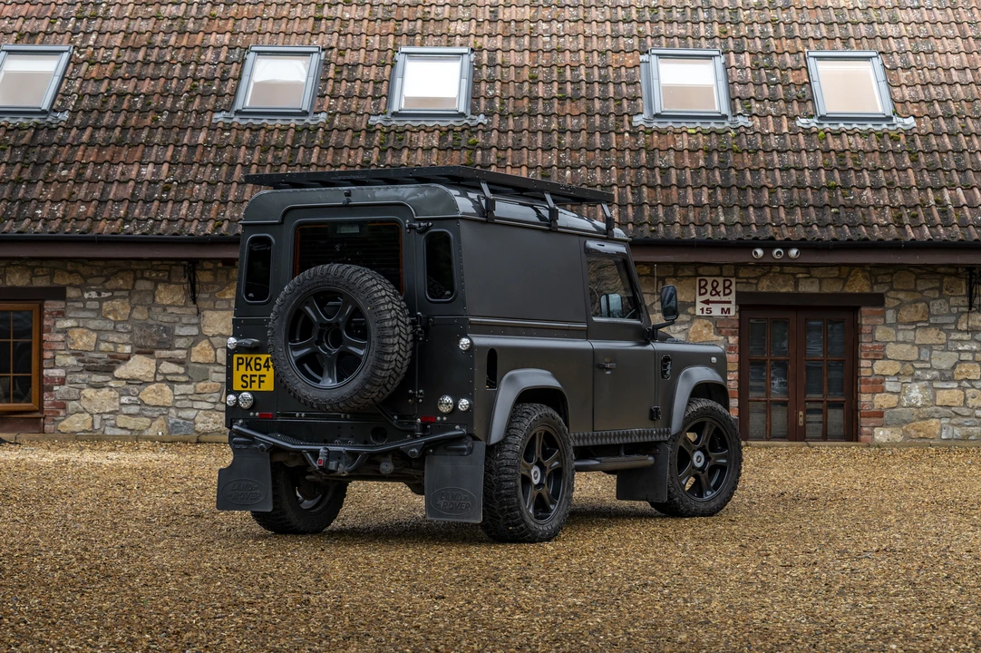 2014 Land Rover Defender 90 - Image 14 of 31