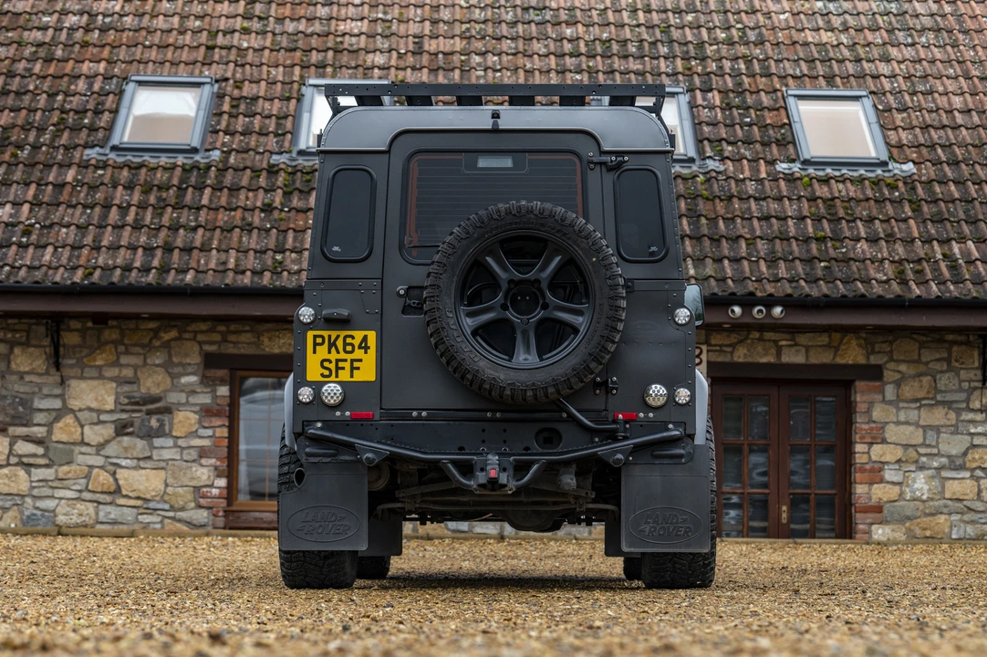 2014 Land Rover Defender 90 - Image 6 of 31