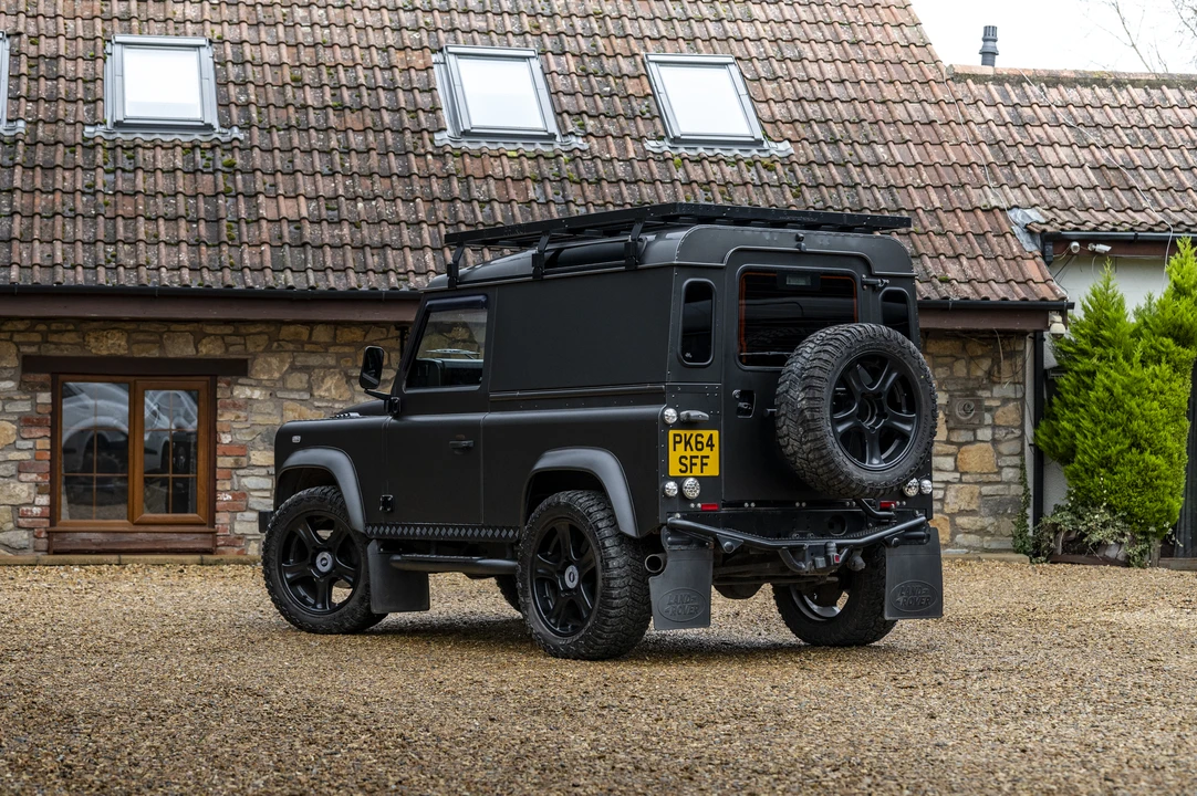2014 Land Rover Defender 90 - Image 23 of 31
