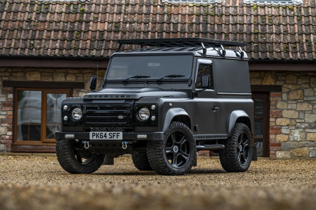 2014 Land Rover Defender 90 - Image 17 of 31