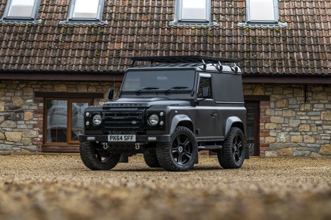 2014 Land Rover Defender 90 - Image 25 of 31