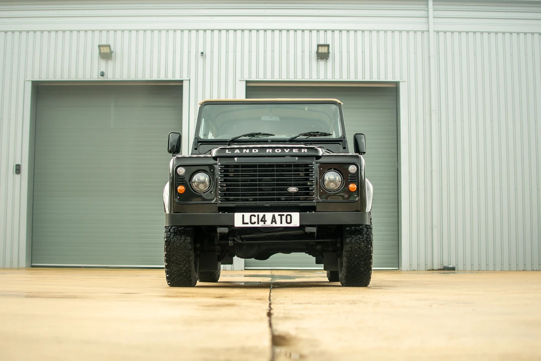2014 Land Rover Defender 90 - Image 16 of 31