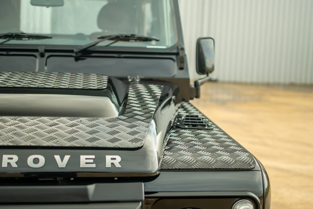 2014 Land Rover Defender 90 - Image 23 of 31