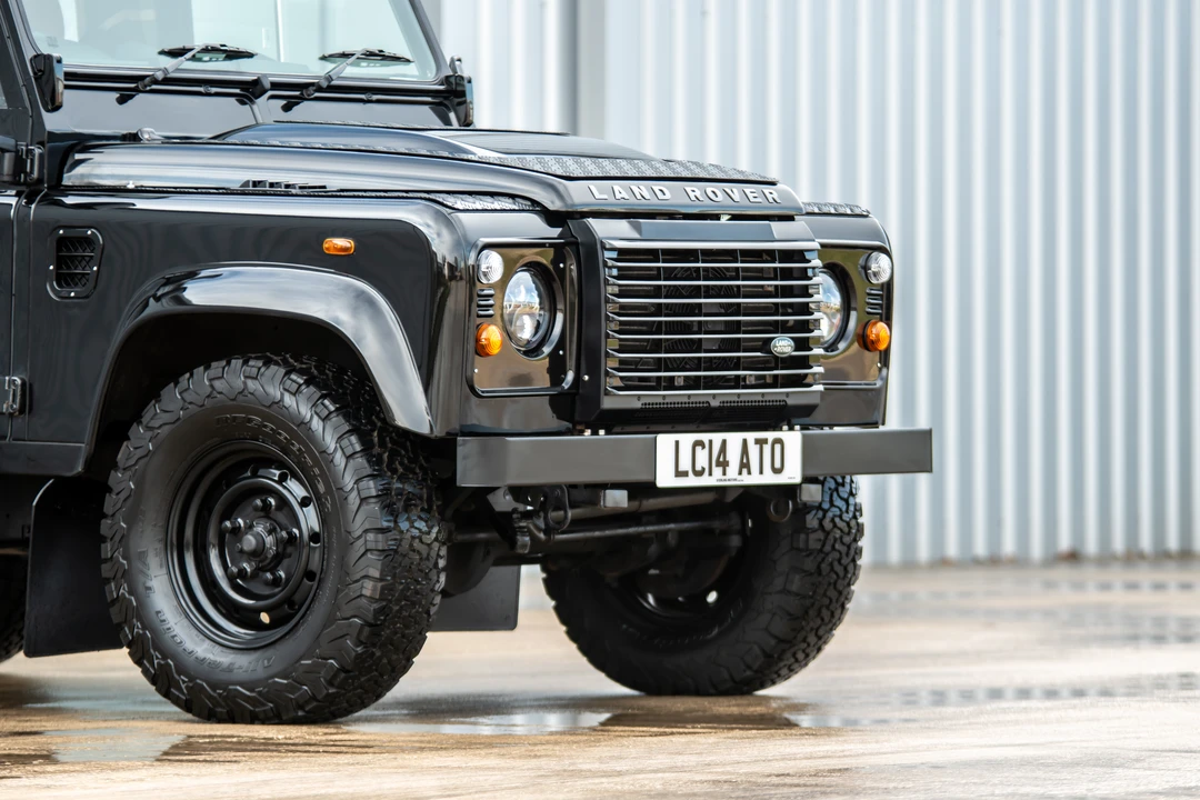2014 Land Rover Defender 90 - Image 26 of 31
