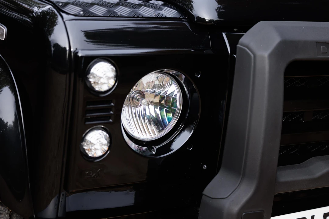 2014 Land Rover Defender 90 - Image 10 of 31