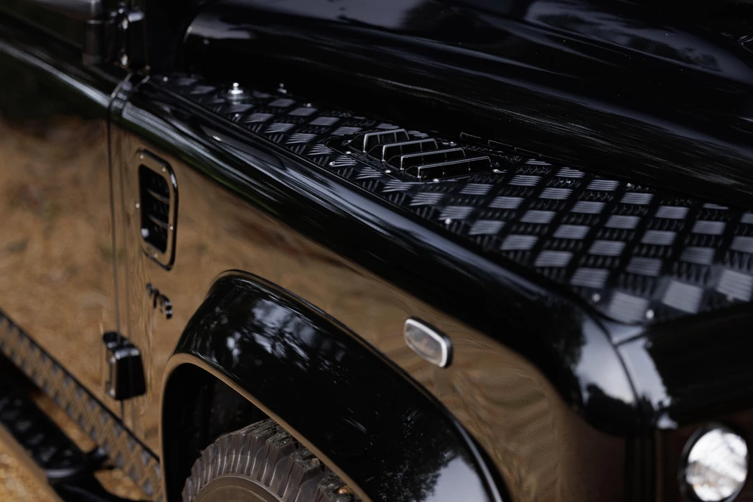 2014 Land Rover Defender 90 - Image 29 of 31