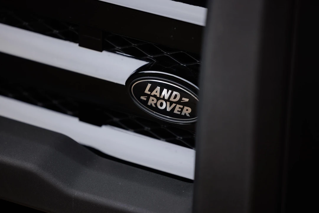 2014 Land Rover Defender 90 - Image 17 of 31