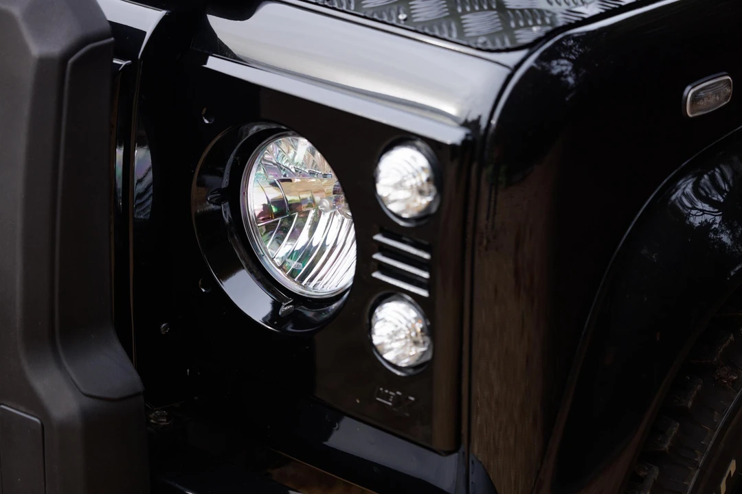 2014 Land Rover Defender 90 - Image 30 of 31