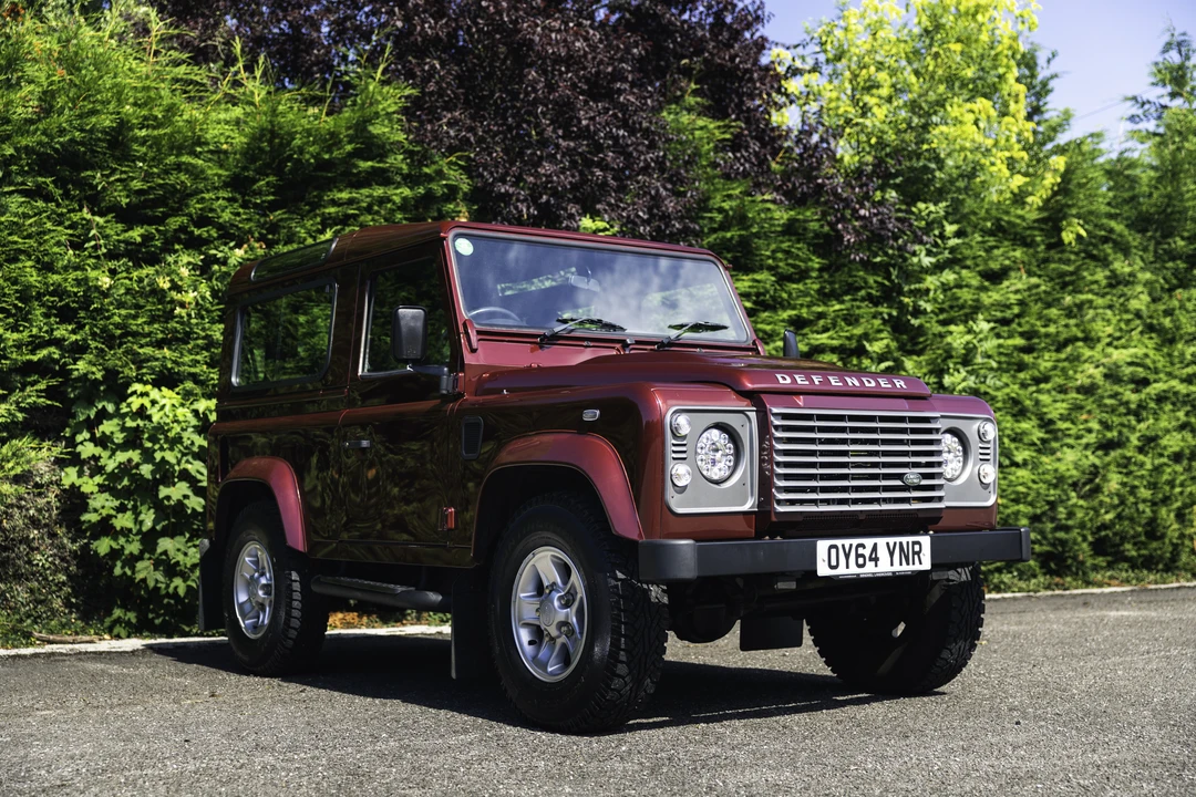 2014 Land Rover Defender 90 - Image 3 of 31