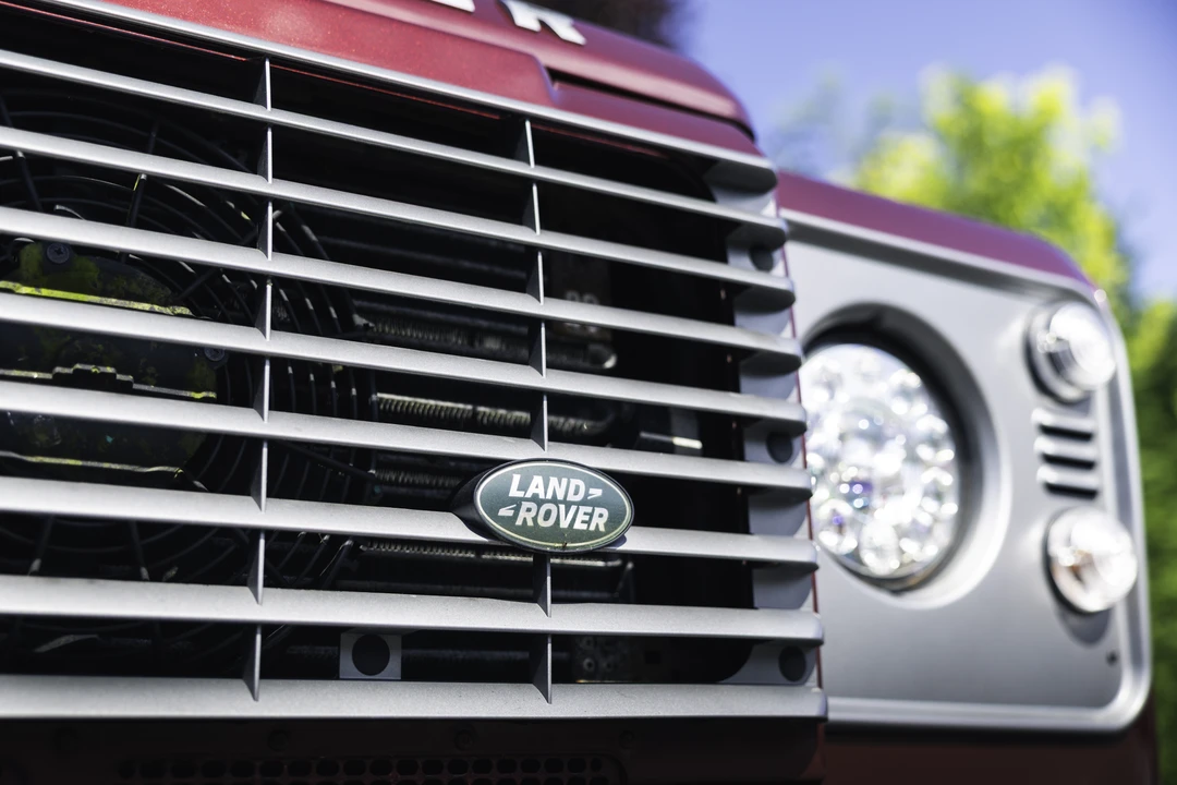 2014 Land Rover Defender 90 - Image 18 of 31