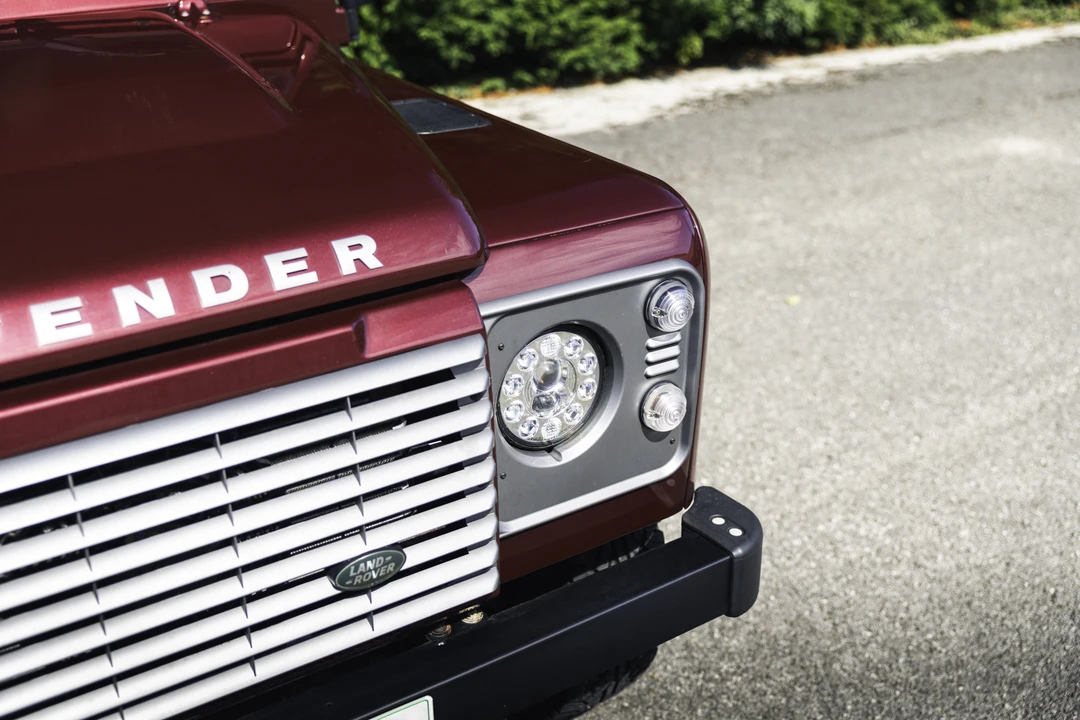 2014 Land Rover Defender 90 - Image 23 of 31