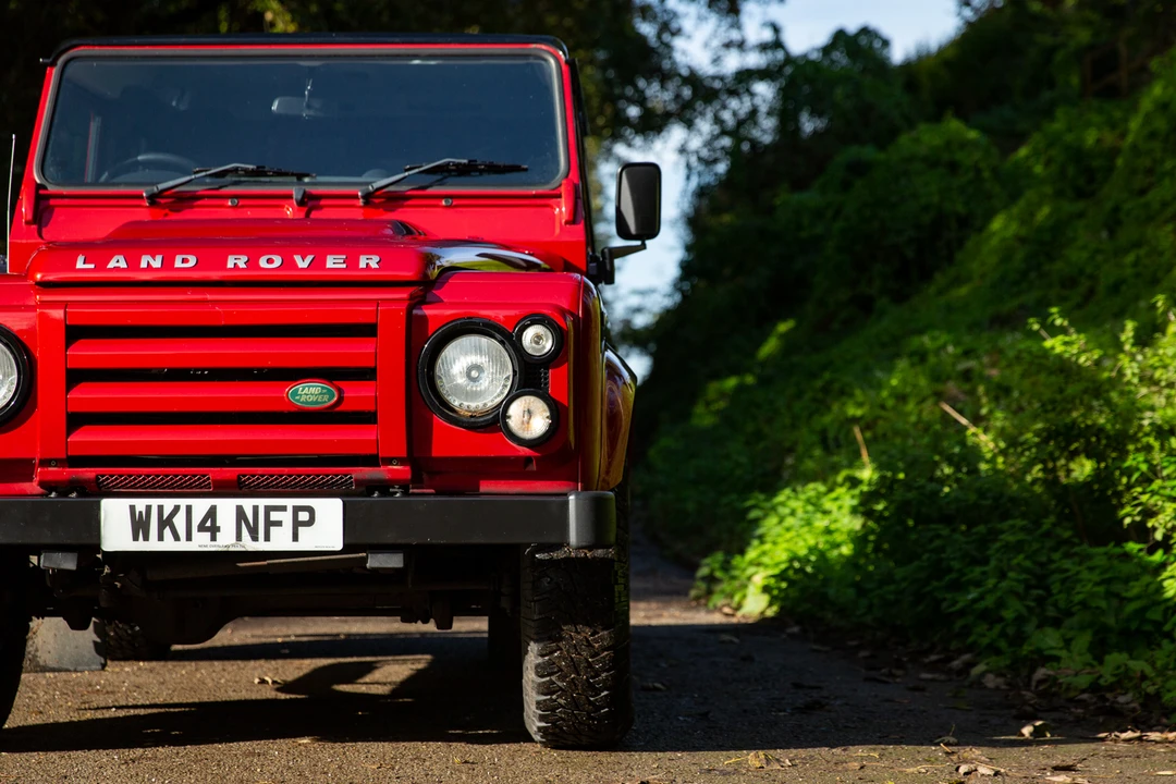 2014 Land Rover Defender 90 - Image 20 of 31