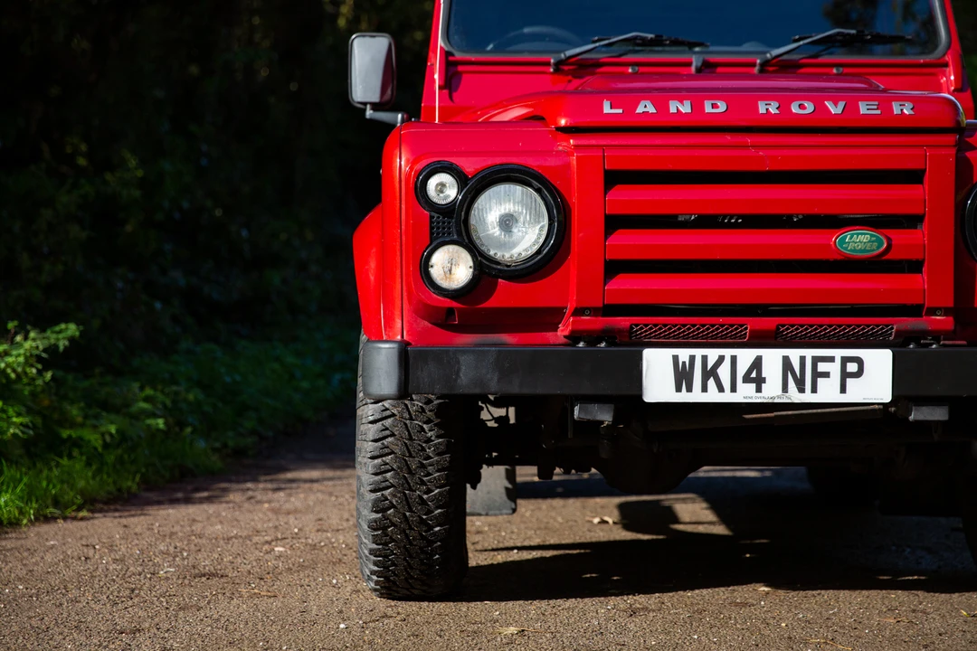 2014 Land Rover Defender 90 - Image 21 of 31