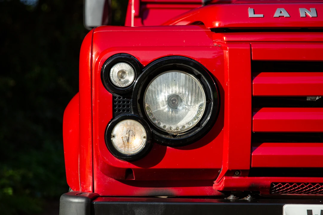 2014 Land Rover Defender 90 - Image 26 of 31