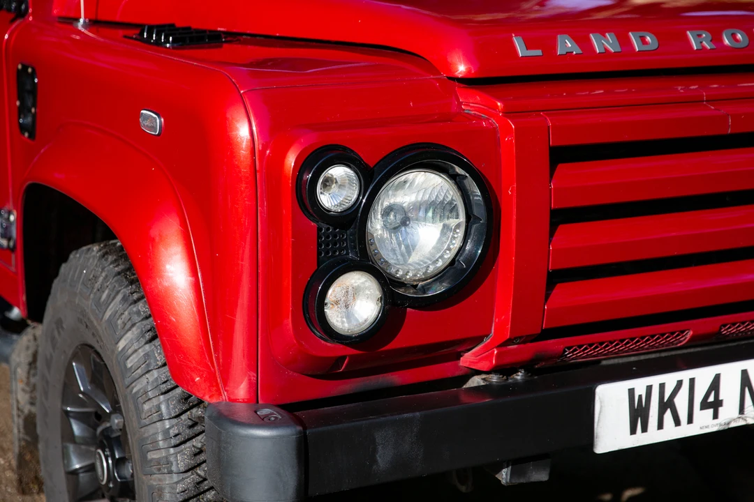 2014 Land Rover Defender 90 - Image 27 of 31