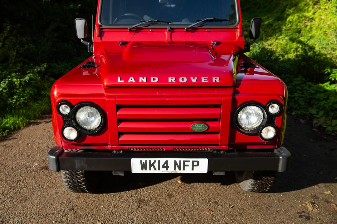 2014 Land Rover Defender 90 - Image 30 of 31