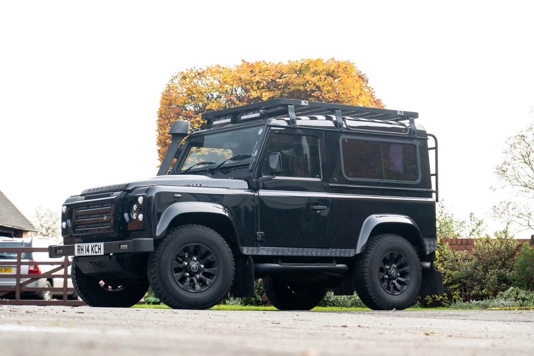 2014 Land Rover Defender 90 - Image 13 of 31
