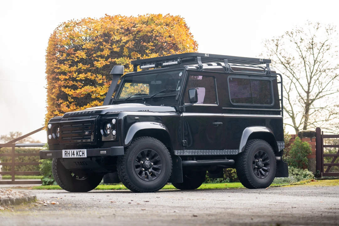 2014 Land Rover Defender 90 - Image 14 of 31