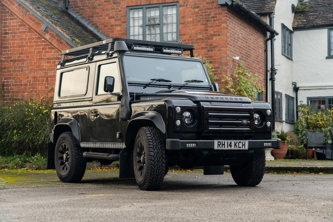 2014 Land Rover Defender 90 - Image 4 of 31