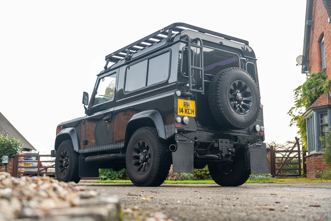 2014 Land Rover Defender 90 - Image 6 of 31
