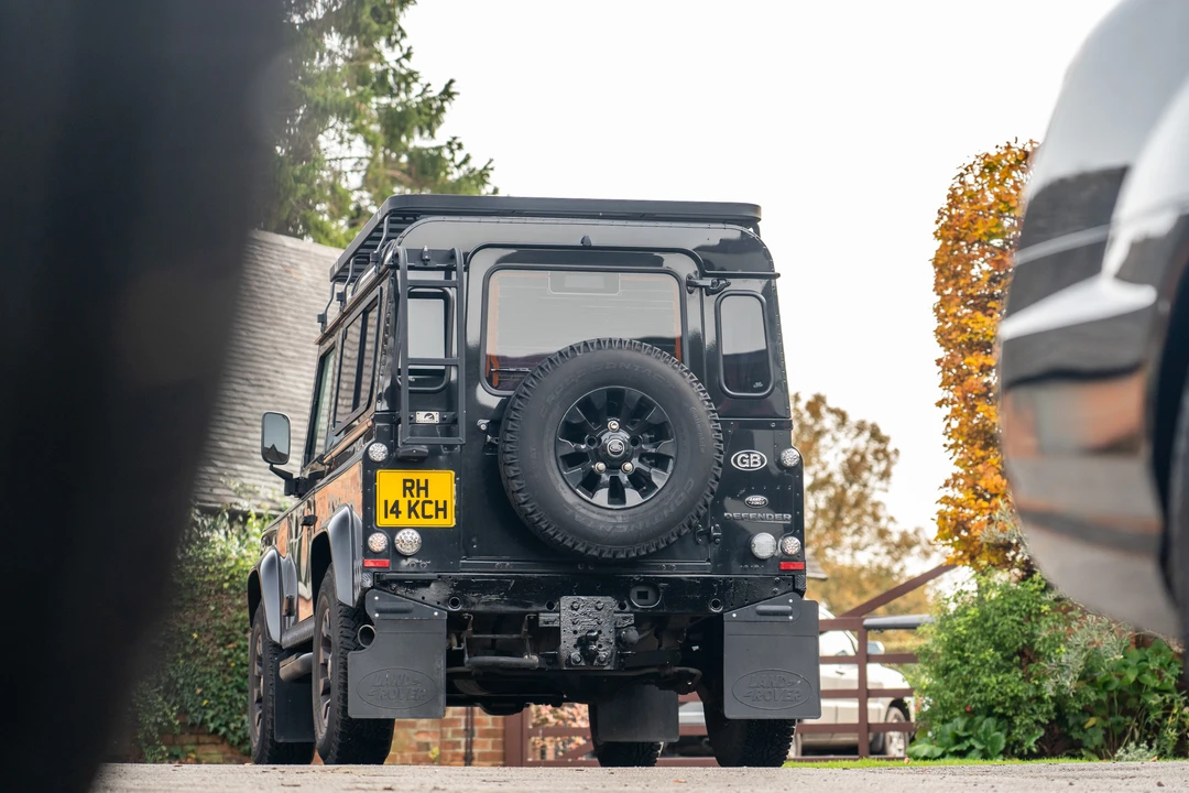 2014 Land Rover Defender 90 - Image 17 of 31