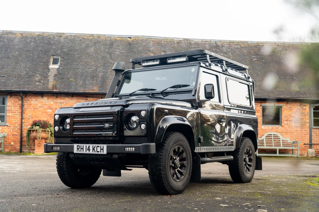 2014 Land Rover Defender 90 - Image 2 of 31