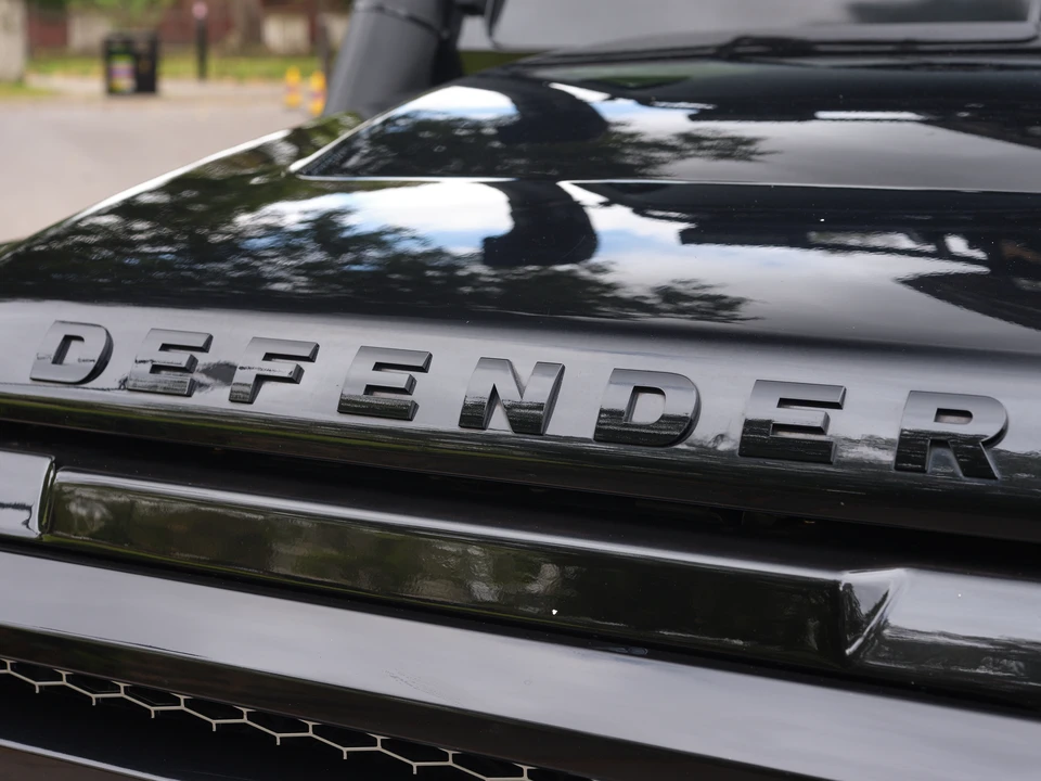 2014 Land Rover Defender 90 - Image 19 of 31