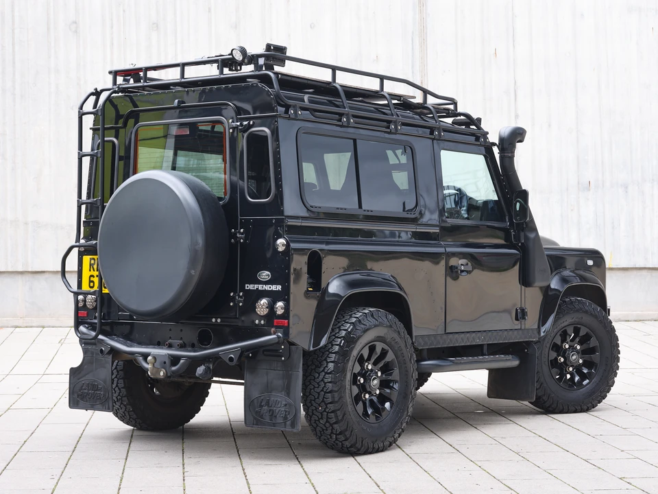 2014 Land Rover Defender 90 - Image 8 of 31