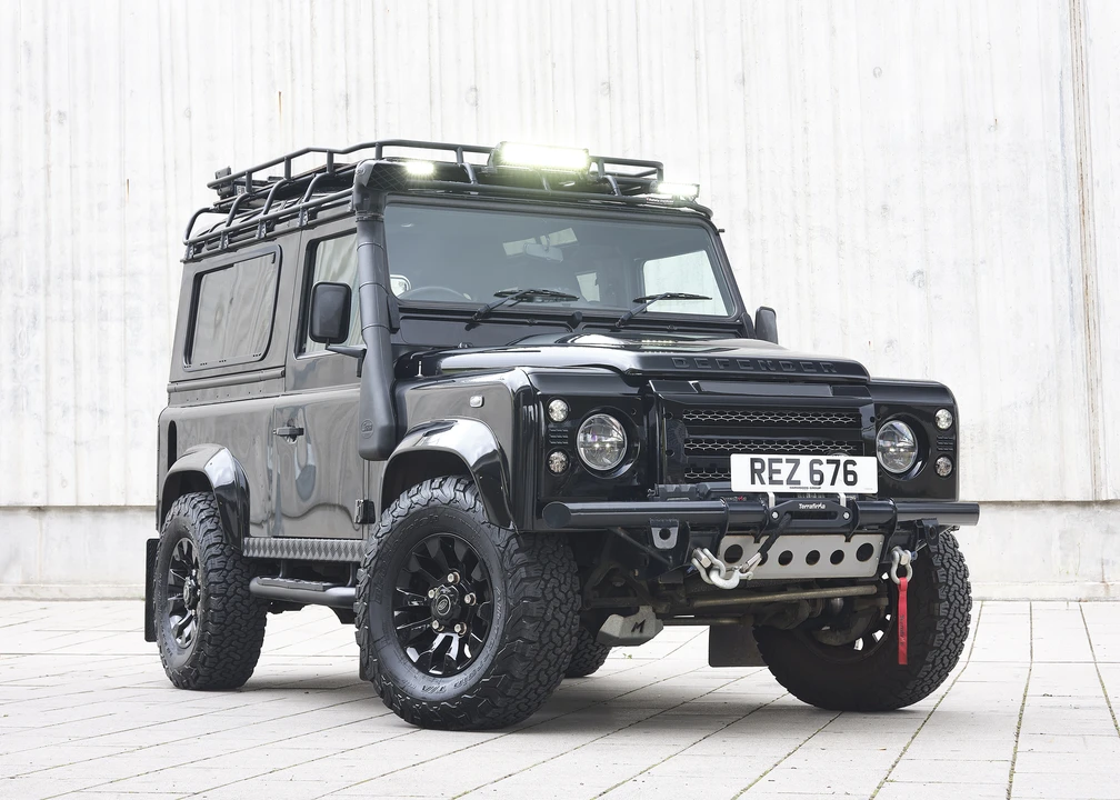 2014 Land Rover Defender 90 - Image 11 of 31