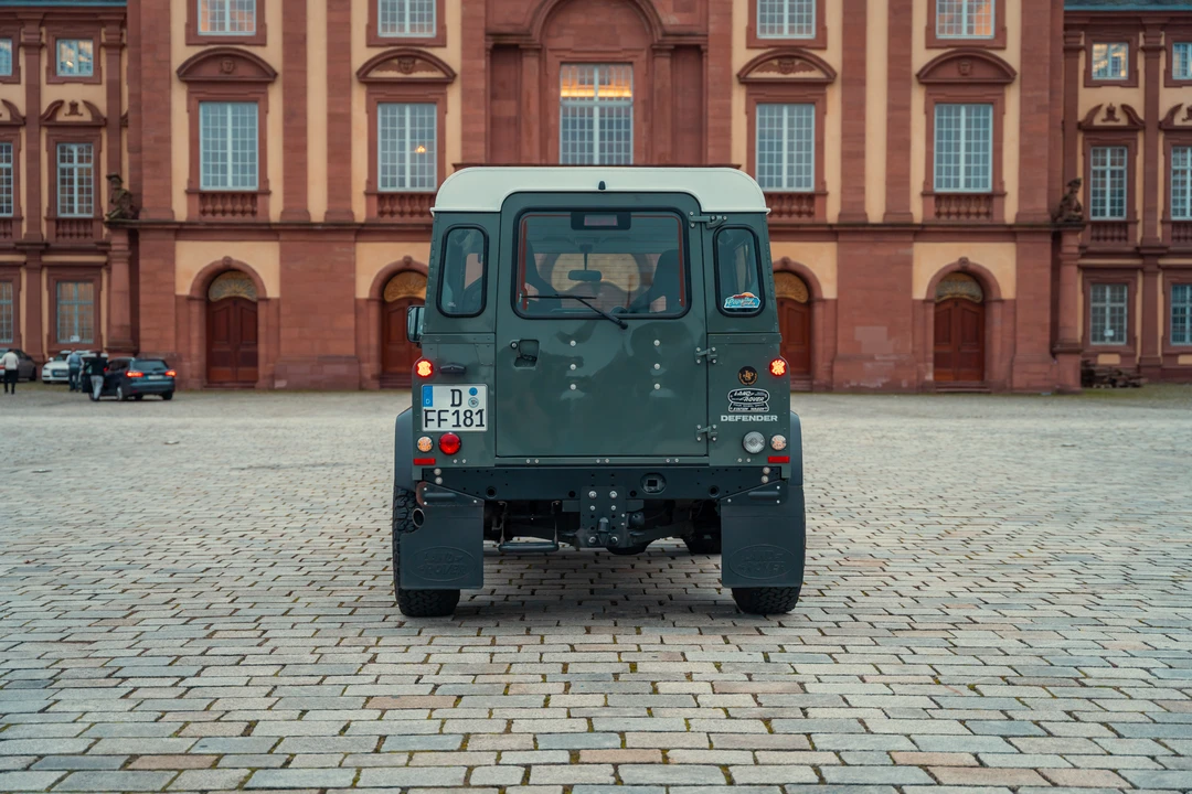 2014 Land Rover Defender 90 - Image 12 of 31