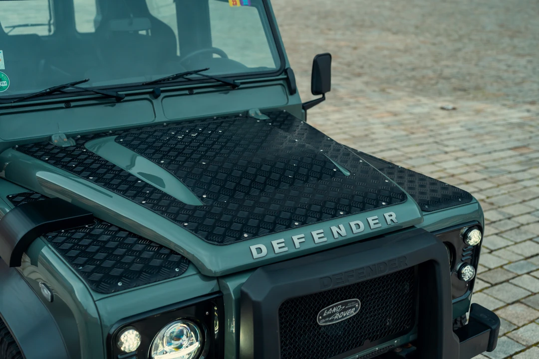 2014 Land Rover Defender 90 - Image 22 of 31