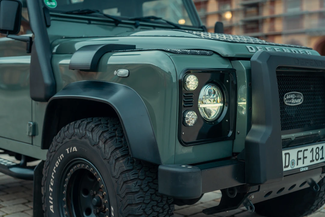 2014 Land Rover Defender 90 - Image 23 of 31
