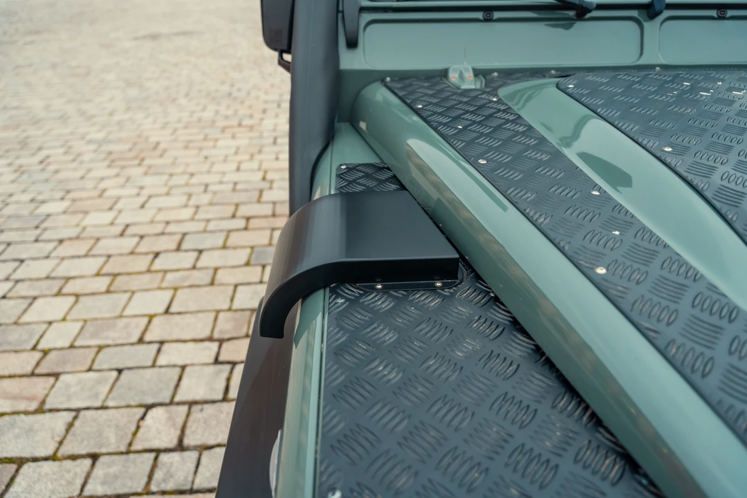 2014 Land Rover Defender 90 - Image 28 of 31
