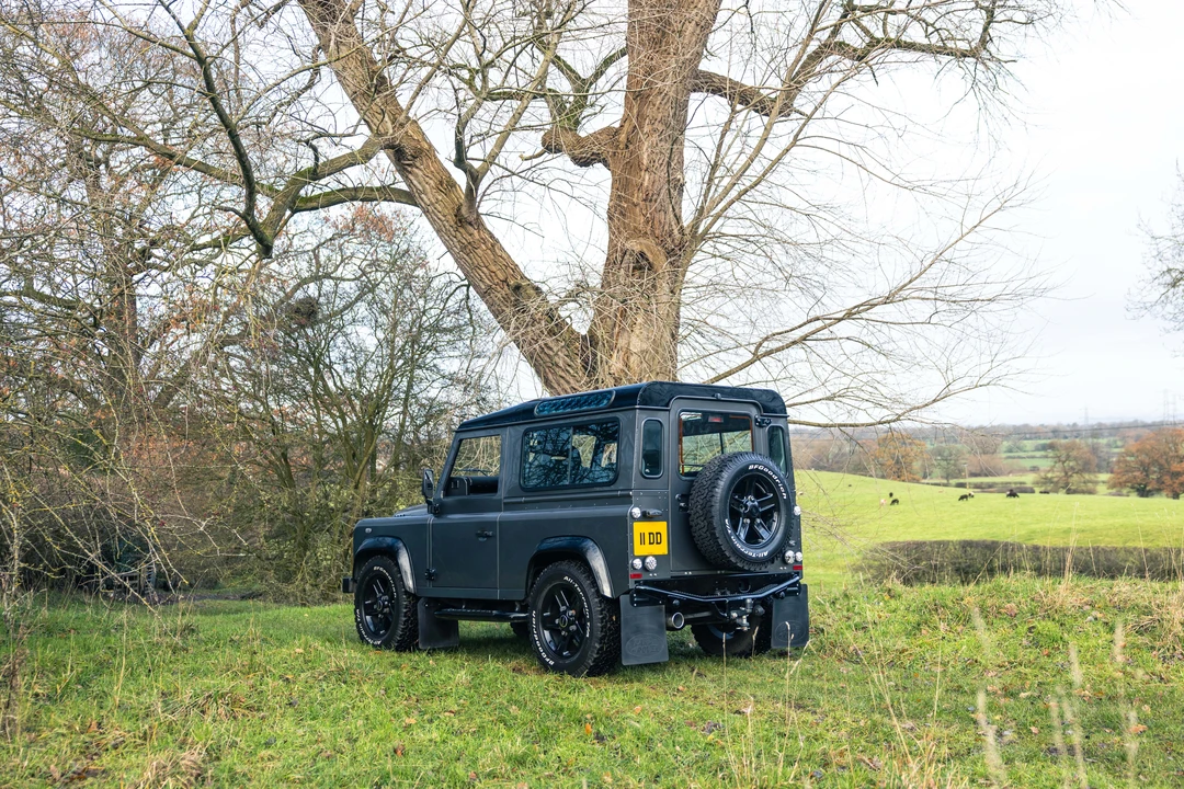 2015 Land Rover Defender 90 - Image 4 of 31