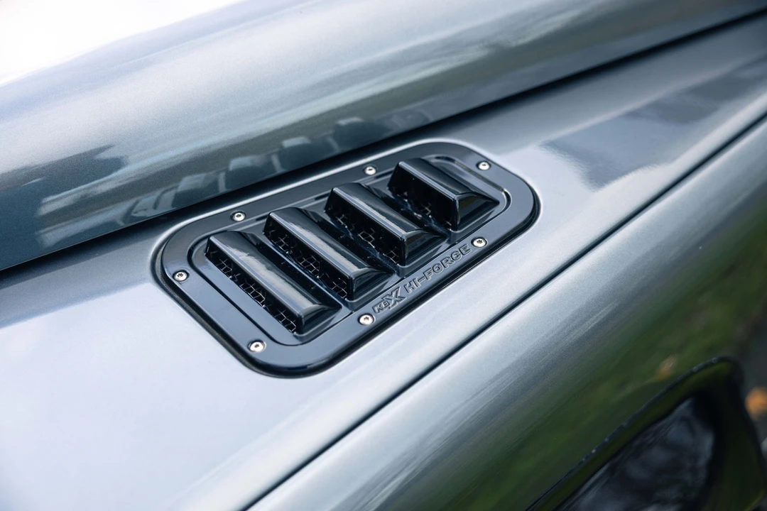 2015 Land Rover Defender 90 - Image 15 of 31