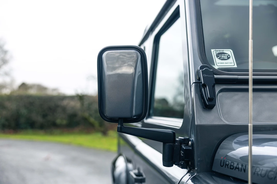 2015 Land Rover Defender 90 - Image 20 of 31