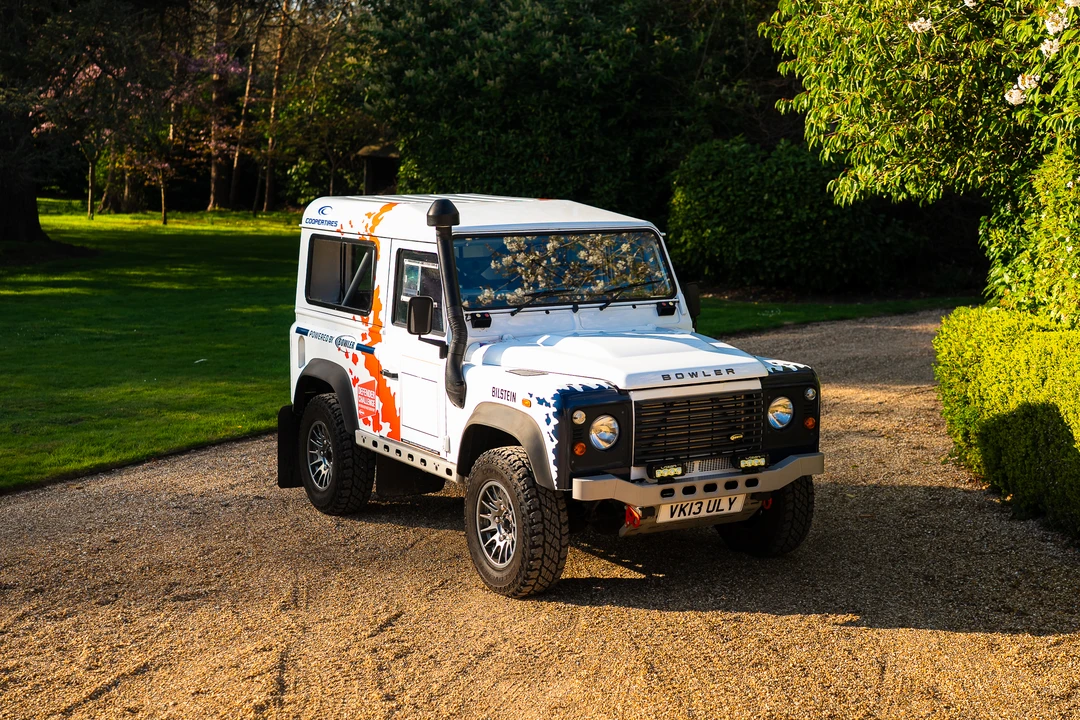 2014 Land Rover Defender 90 - Image 10 of 31