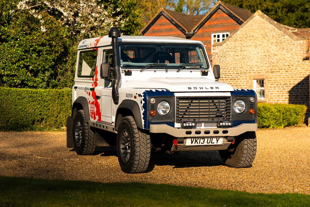 2014 Land Rover Defender 90 - Image 11 of 31