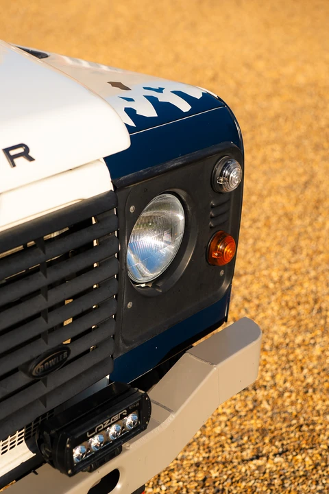 2014 Land Rover Defender 90 - Image 28 of 31