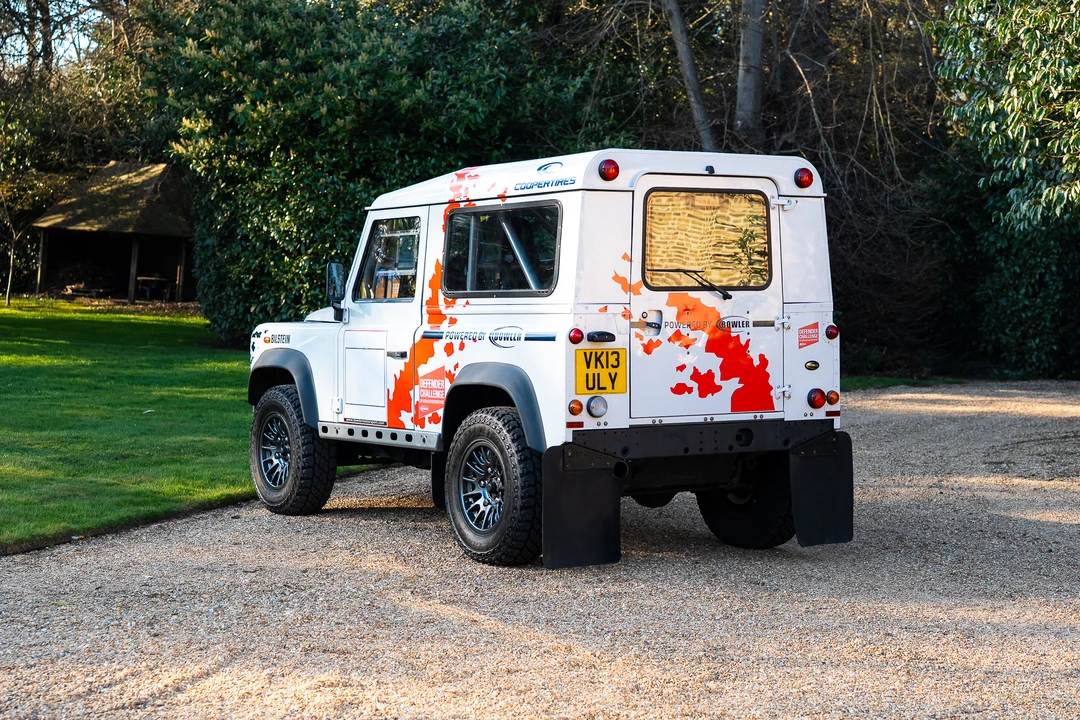 2014 Land Rover Defender 90 - Image 16 of 31