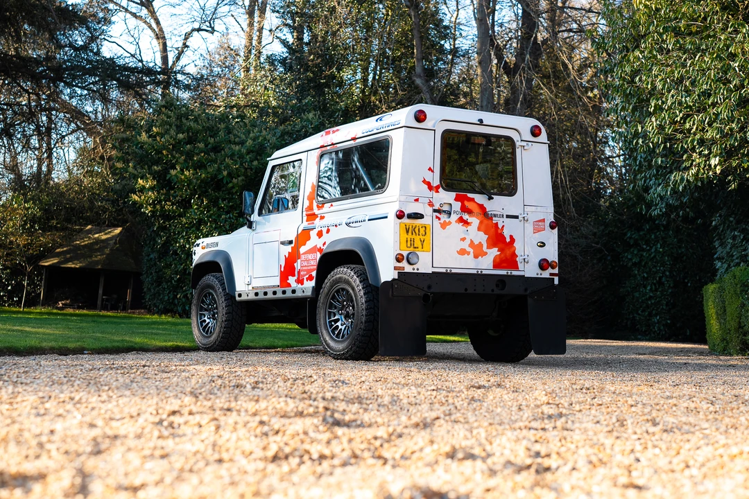 2014 Land Rover Defender 90 - Image 5 of 31