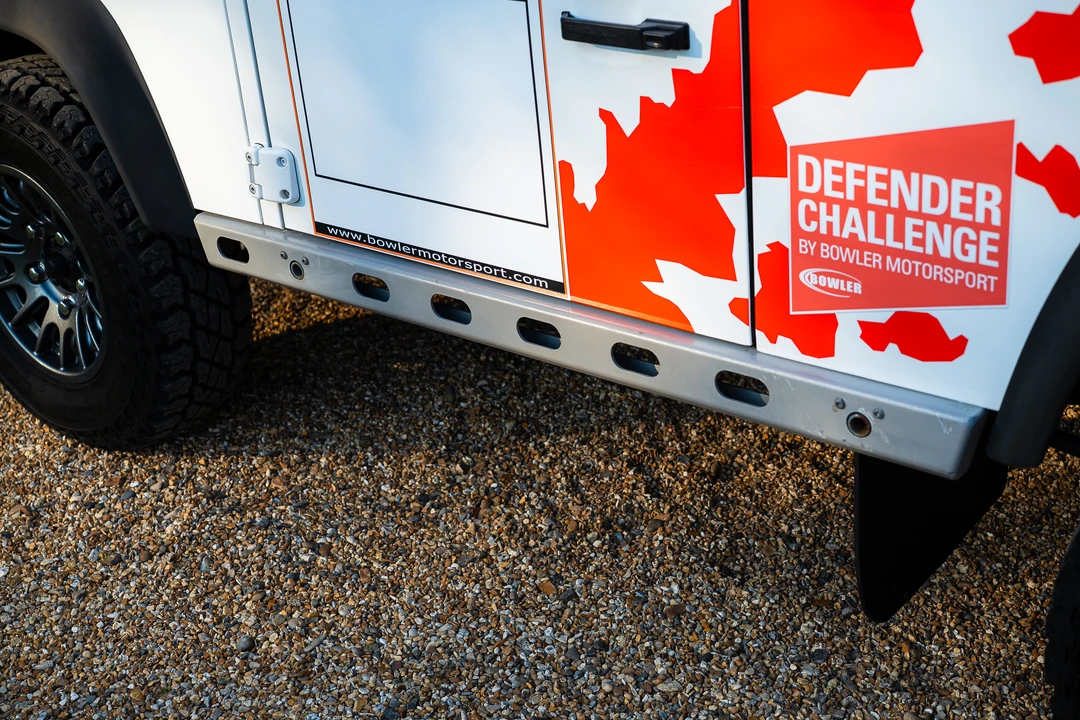 2014 Land Rover Defender 90 - Image 23 of 31