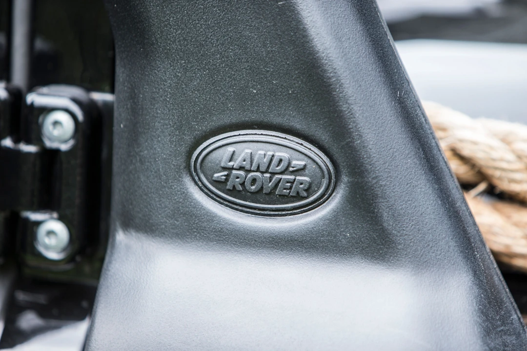2014 Land Rover Defender 110 - Image 28 of 31
