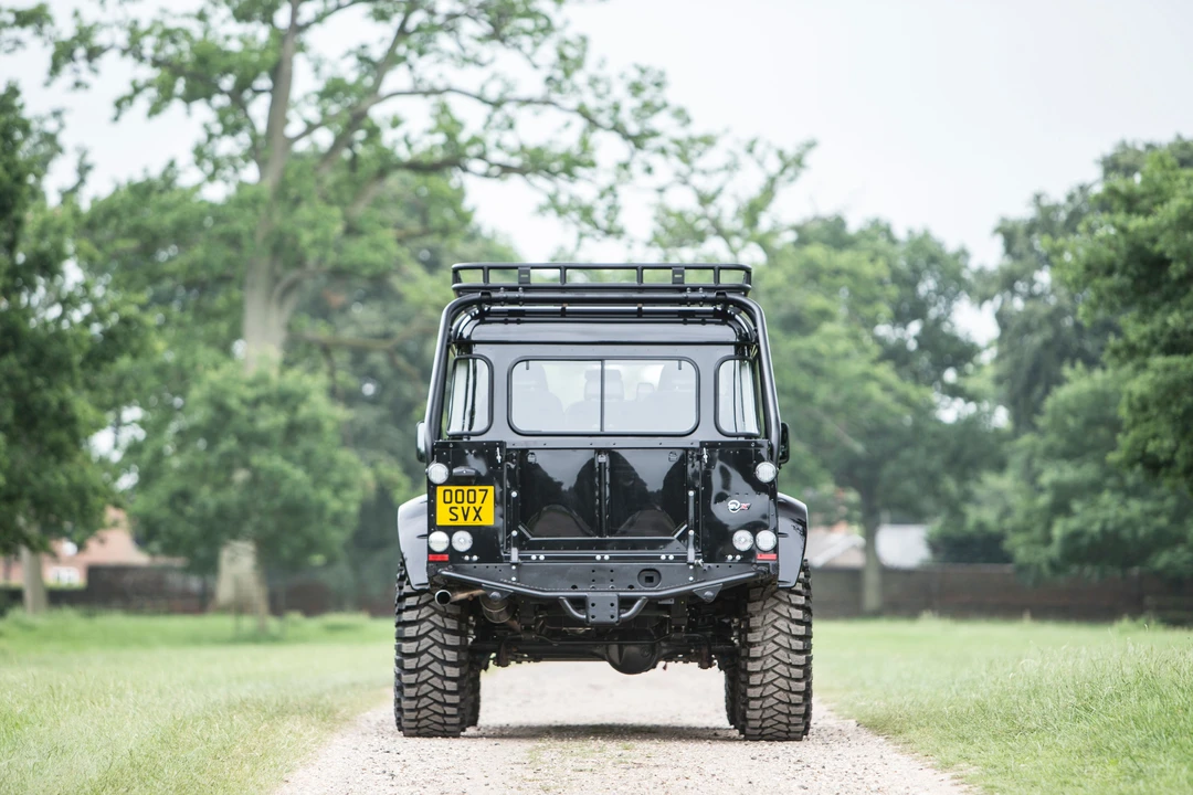 2014 Land Rover Defender 110 - Image 14 of 31