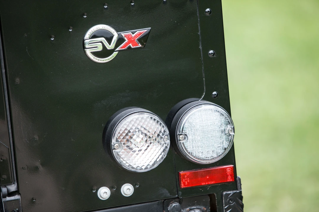 2014 Land Rover Defender 110 - Image 16 of 31