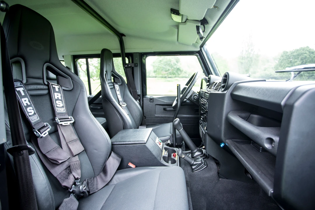 2014 Land Rover Defender 110 - Image 11 of 31