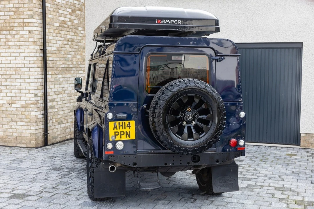 2014 Land Rover Defender 110 - Image 13 of 30